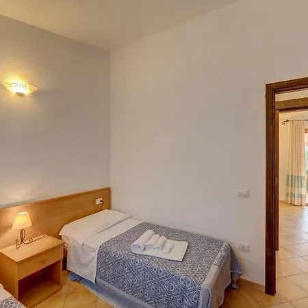 The Fantastic Residenza Badus Two Bedroom Sleeps Six Child Num0818 * باديسي