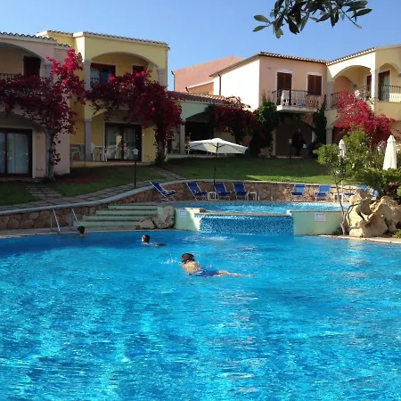 شقة The Fantastic Residenza Badus Two Bedroom Sleeps Six Child Num0818 باديسي