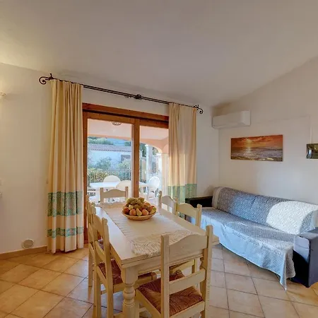شقة The Fantastic Residenza Badus Two Bedroom Sleeps Six Child Num0818 باديسي