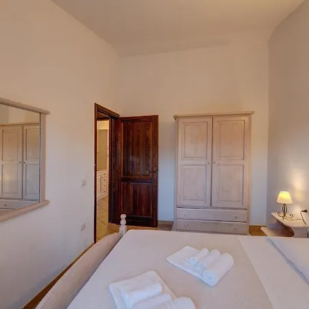 The Fantastic Residenza Badus Two Bedroom Sleeps Six Child Num0818 *