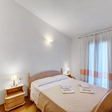 The Fantastic Residenza Badus Two Bedroom Sleeps Six Child Num0818 *