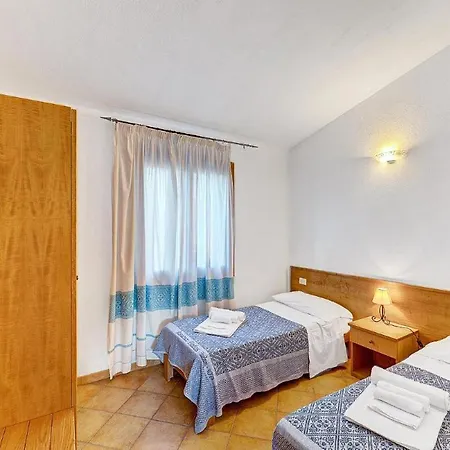 The Fantastic Residenza Badus Two Bedroom Sleeps Six Child Num0818 Apartmán *