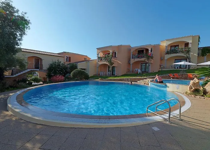 The Fantastic Residenza Badus Two Bedroom Sleeps Six Child Num0818 Badesi