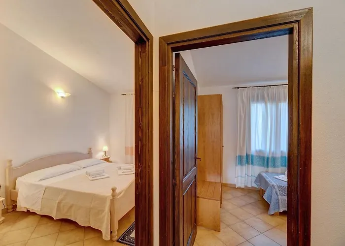The Fantastic Residenza Badus Two Bedroom Sleeps Six Child Num0818 *